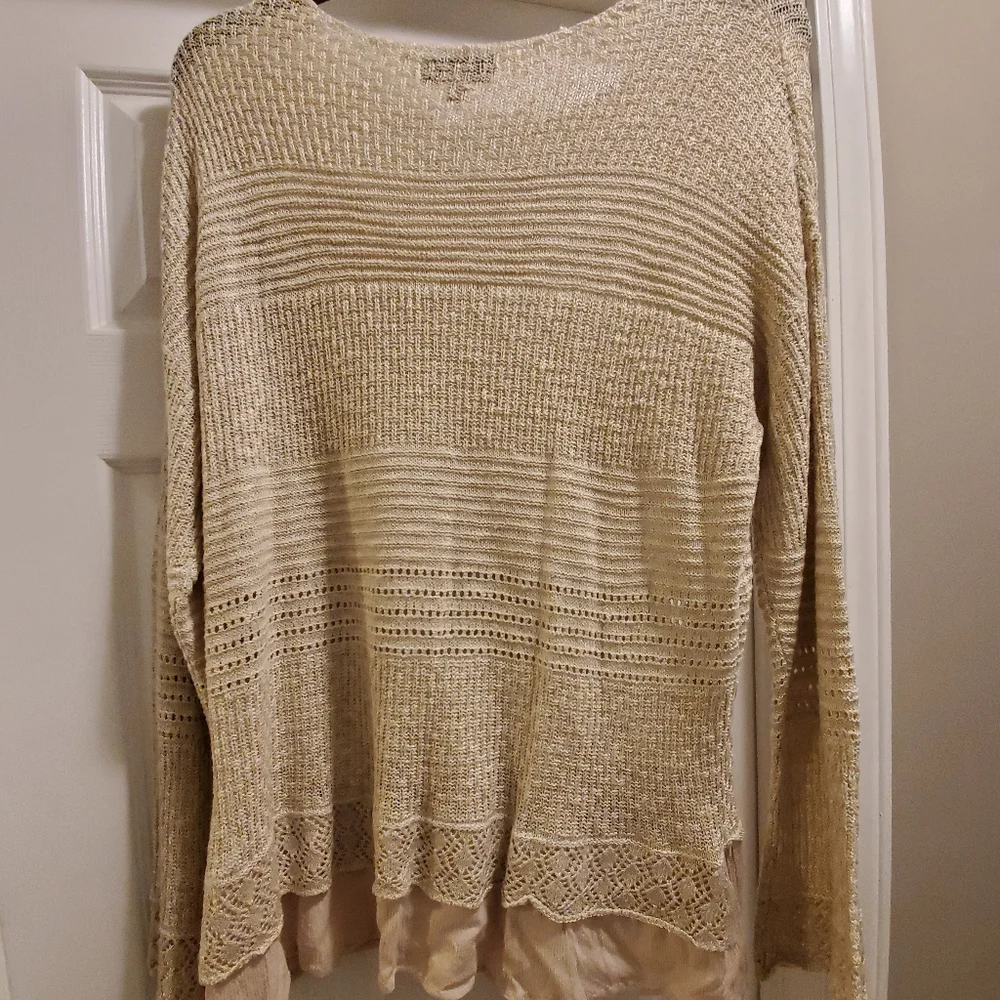 Knit sweater with flared sleeve - Picture 2 of 4